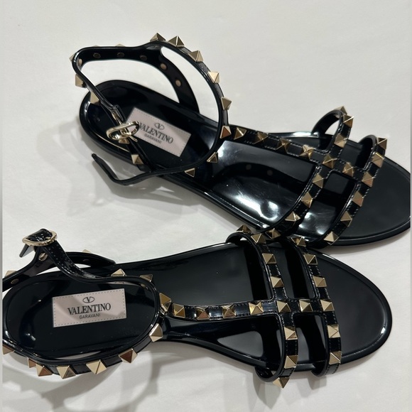 Valentino Garavani Rockstud Black Rubber Sandal.Size 38.5/8.5